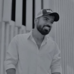 دانلود آهنگ بزار چراغونی کنم شهرو برات تو بیای با داراب موزیک 1403 آهنگ بزار چراغونی کنم شهرو