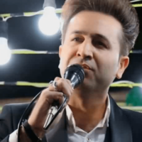 آهنگ بزار دستای ماهتو بگیرم