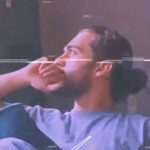 مثلا بارون بگیره رو موهات اروم بشینه