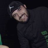 این مرد