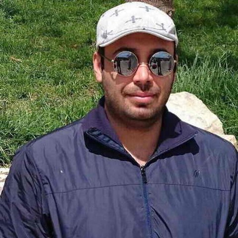 دانلود آهنگ لطفا به بند اول انگشت سبابه ات بگو از محسن چاوشی لطفا به بند اول انگشت سبابه ات بگو